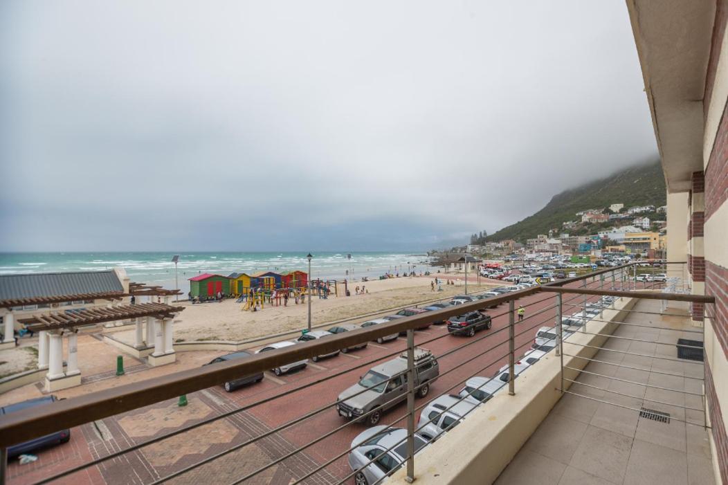 At The Beach - Muizenberg Cidade Do Cabo Exterior foto